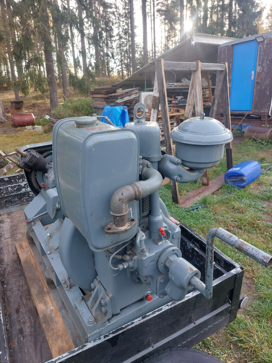 Stabilní motor zn. Farymann diesel 22 + kompresor - 5