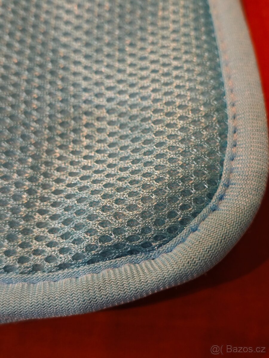 Chladící podložka pro psy 96x66cm - 5