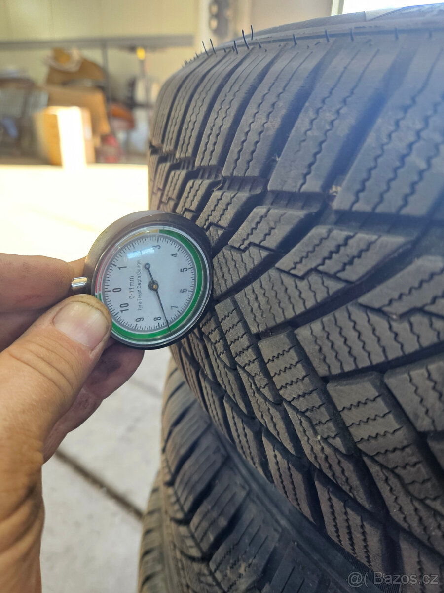 Sada disku 5x139,7mm s pneu 205/70/15 - Jimny - 5