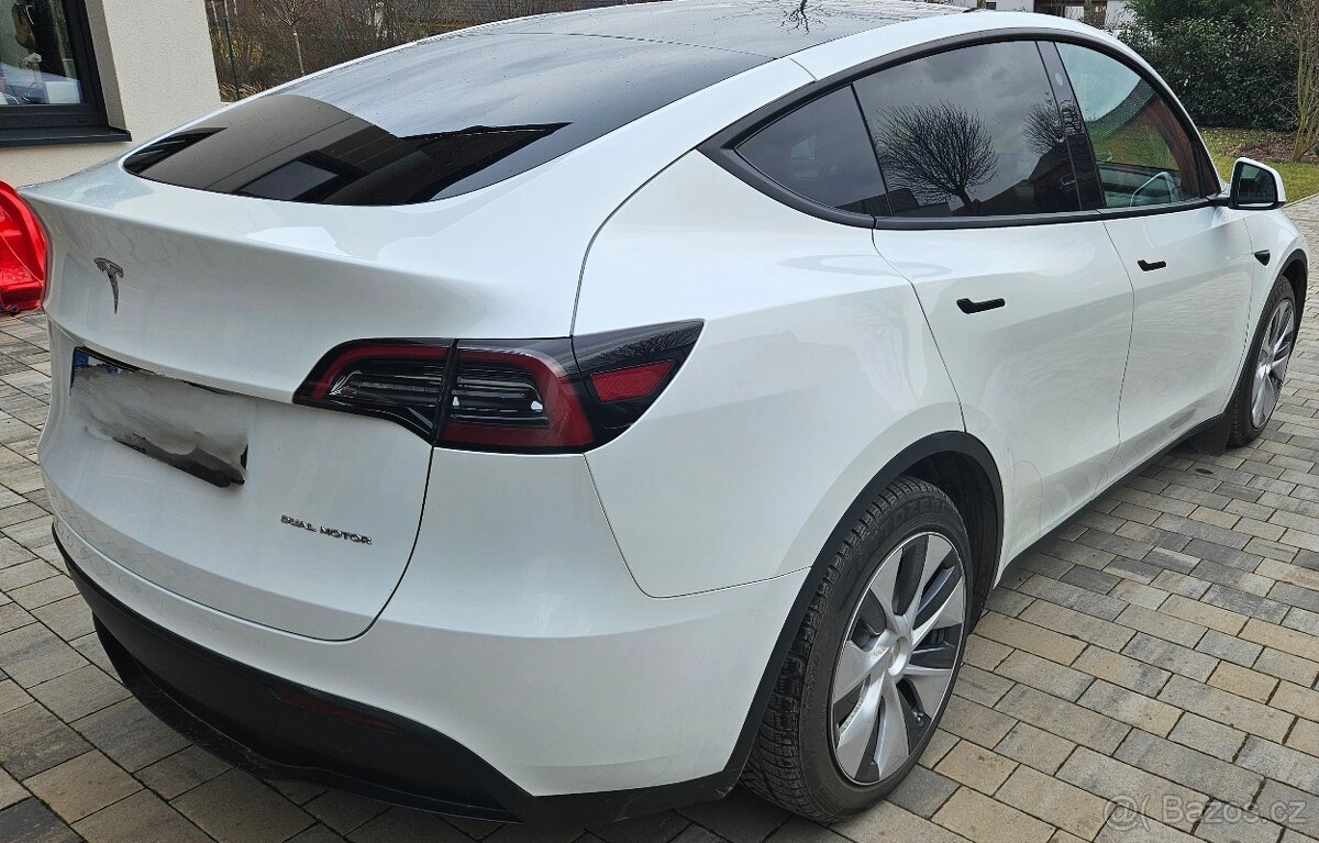 Tesla Model Y Long Range AWD | 2023 | CZ - 5