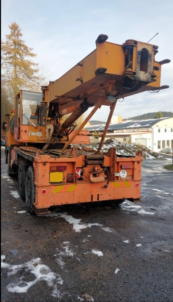 Tatra AV 14 - jeřáb