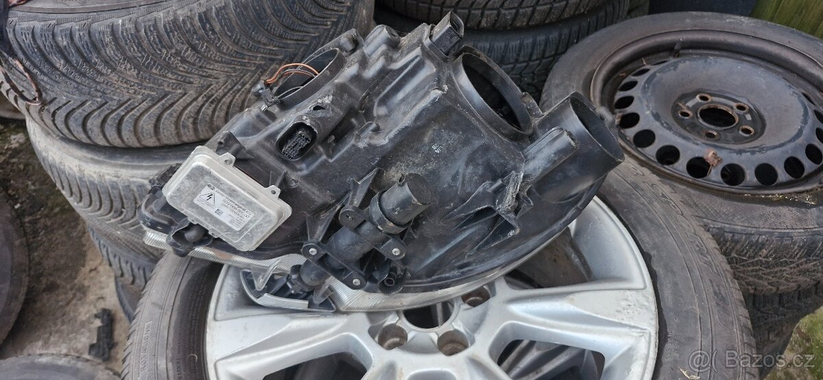 Prave predni svetlo skoda superb 2 xenon - 5