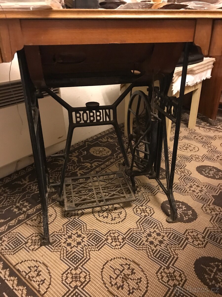 Retro šicí stroj - 5