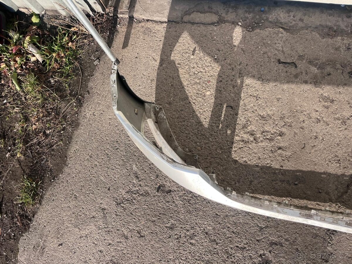 Škoda Fabia 3 - přední nárazník 6V0807221 - 5