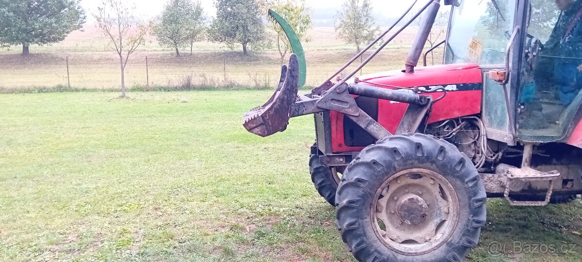 Přední navalovač - rampovač Agama UKT - 5