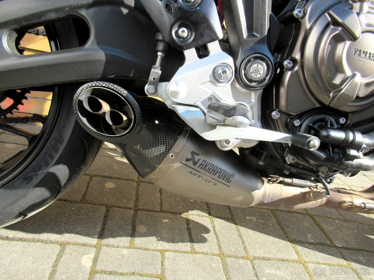 Yamaha MT 07 - 5