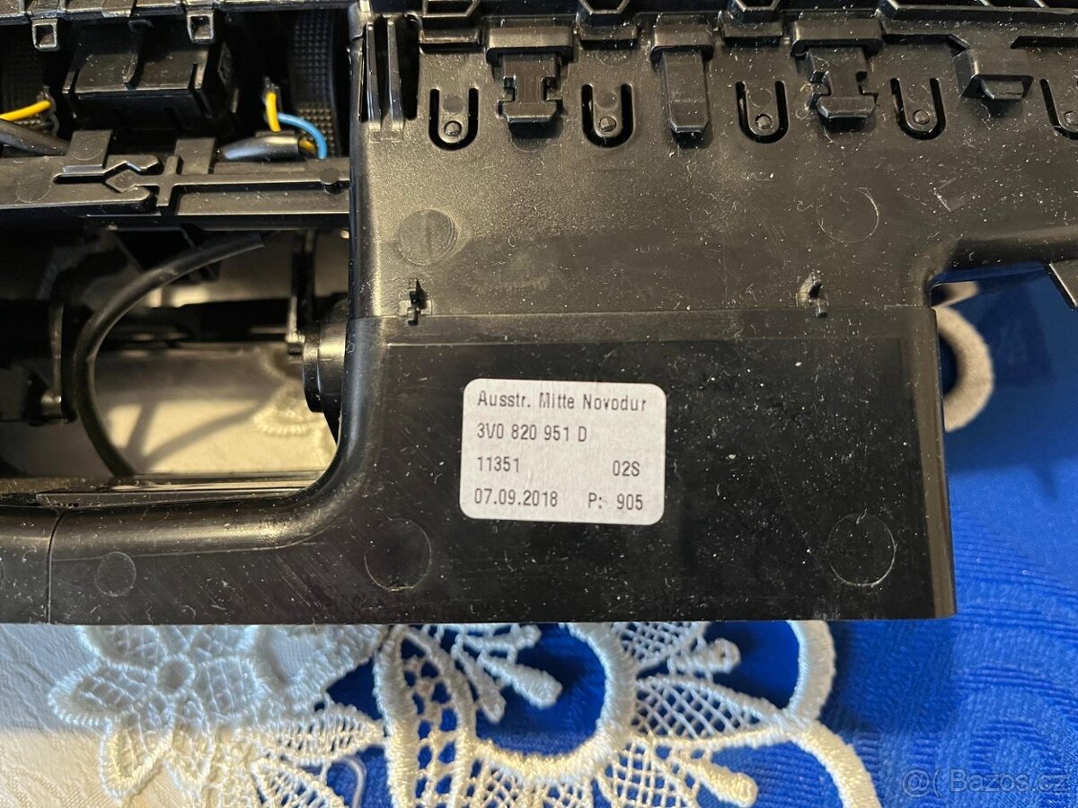 Výdechy topení (klimatizace) Škoda Superb 3 - 5