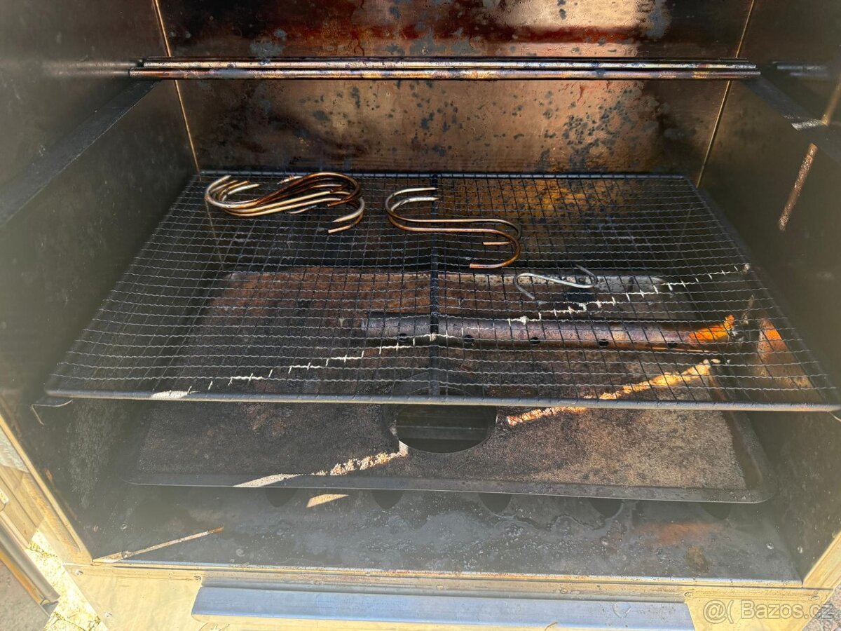 Udírna Smokemeister 200 - 5