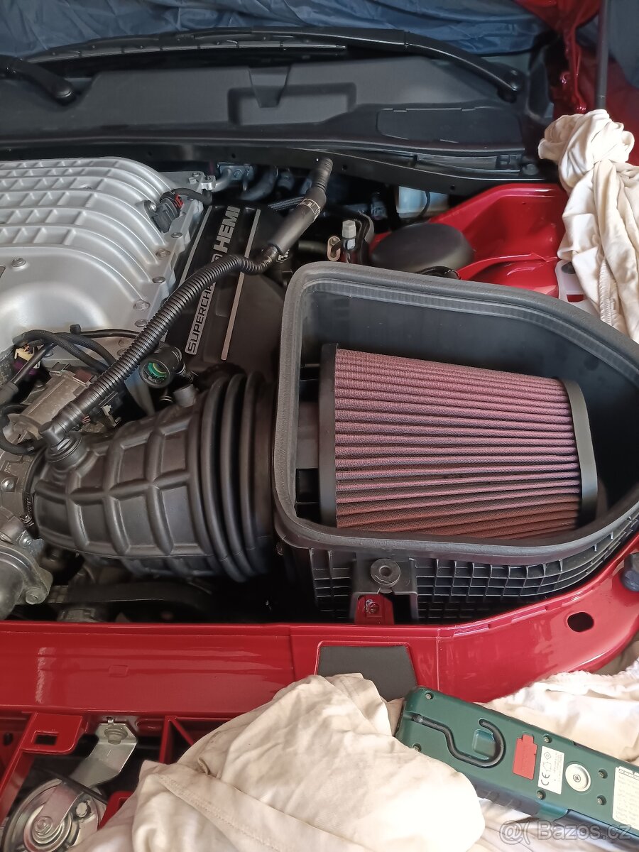 Dodge challenger Hellcat - 5