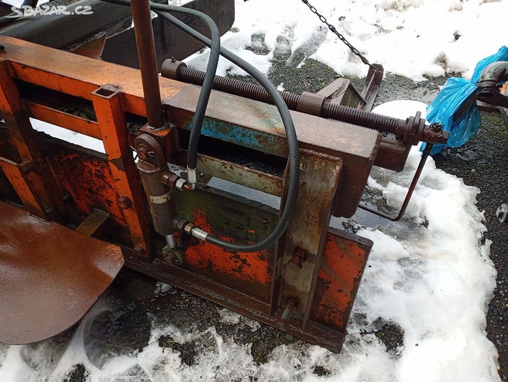 prodám traktorový hydraulický "finišer" - 5