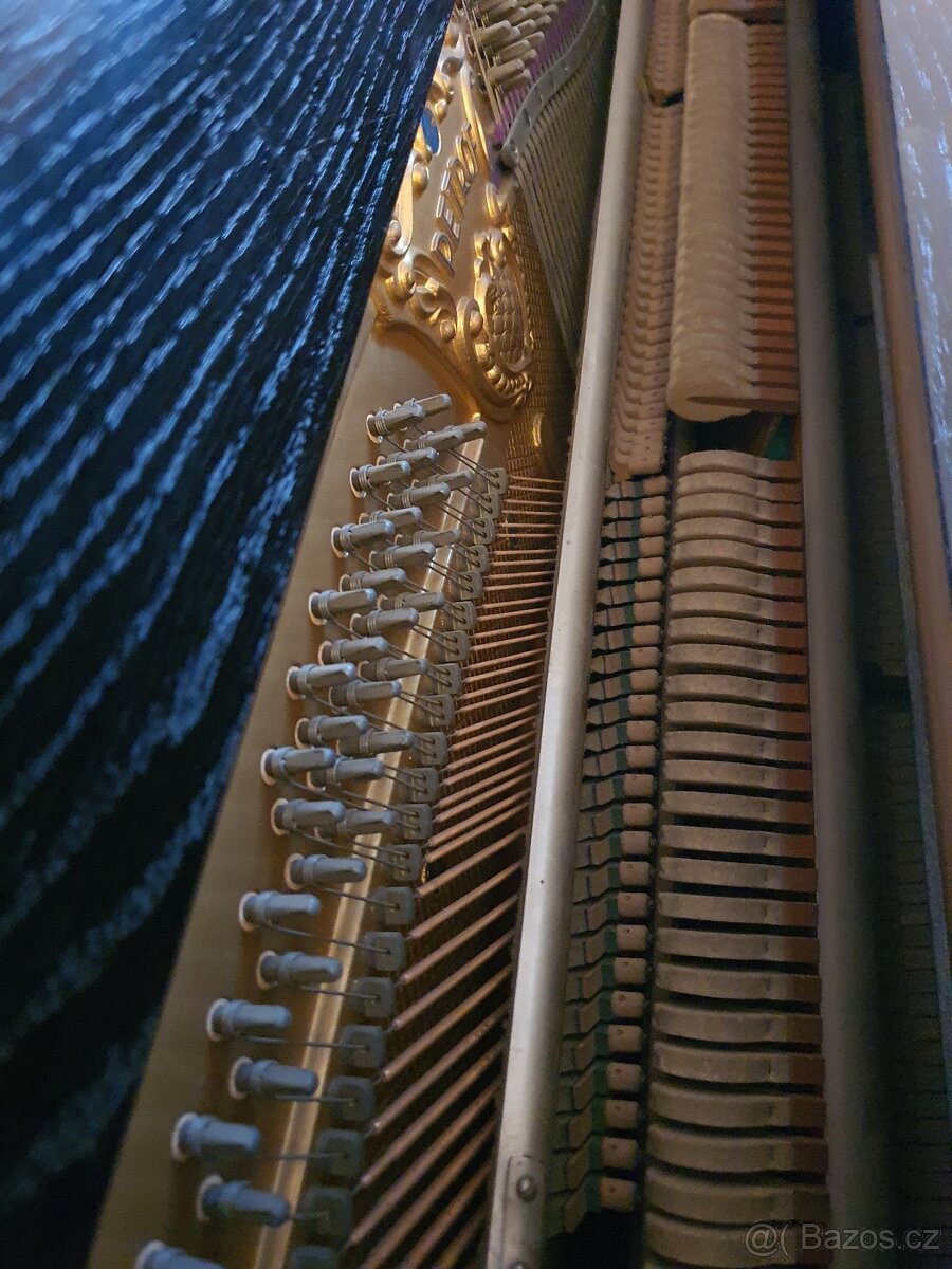 Pianino Petrof na prodej - 5