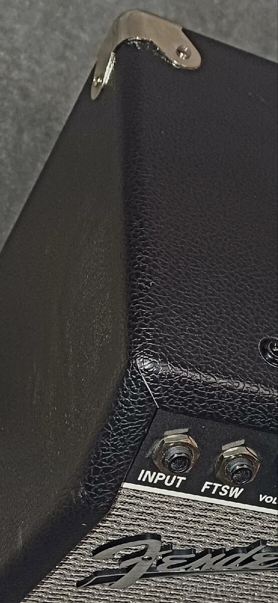 Kombo Fender champion 40 s pedalem - 5