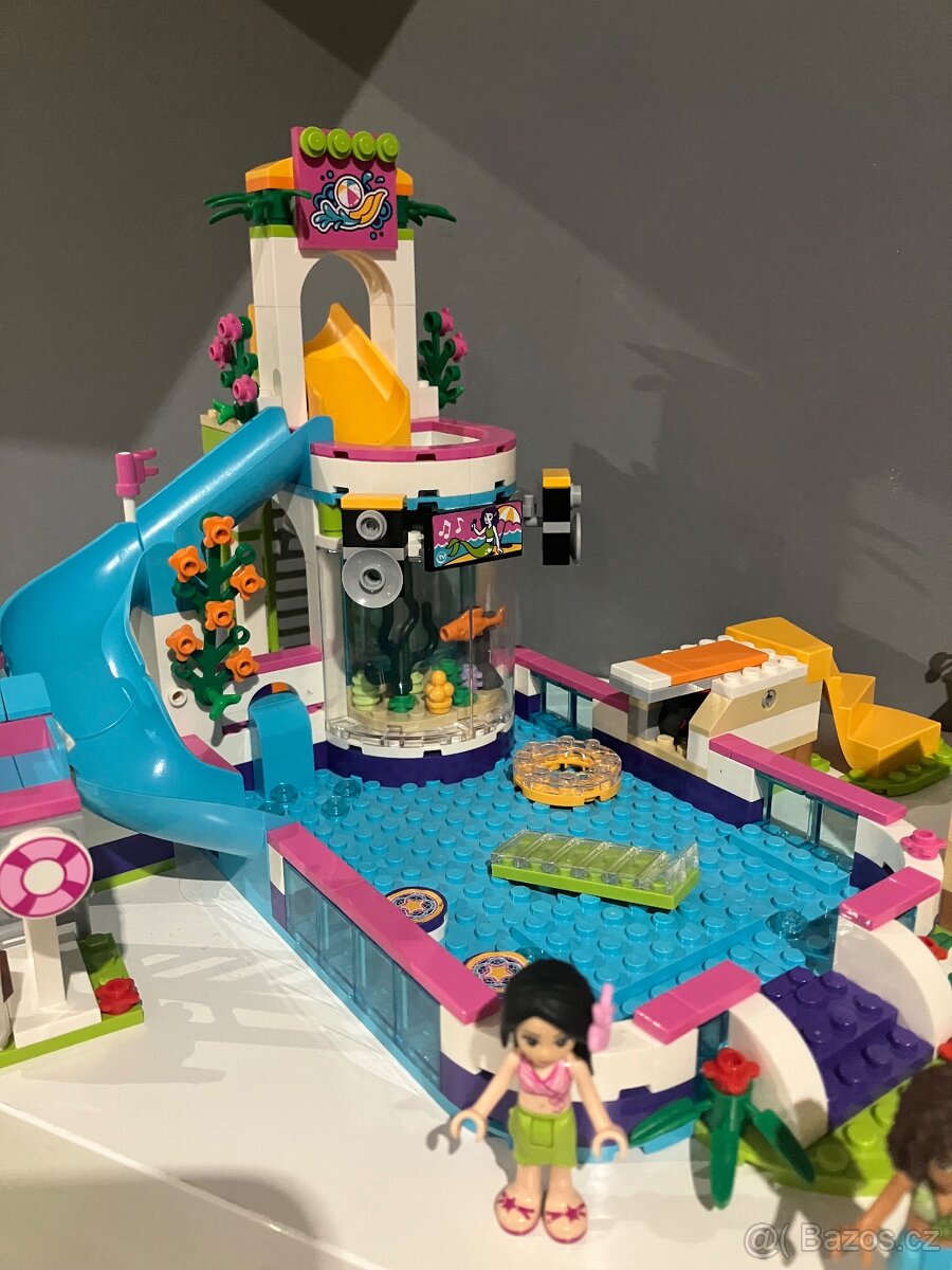 LEGO® Friends 41313 Letní bazén v městečku Heartlake - 5