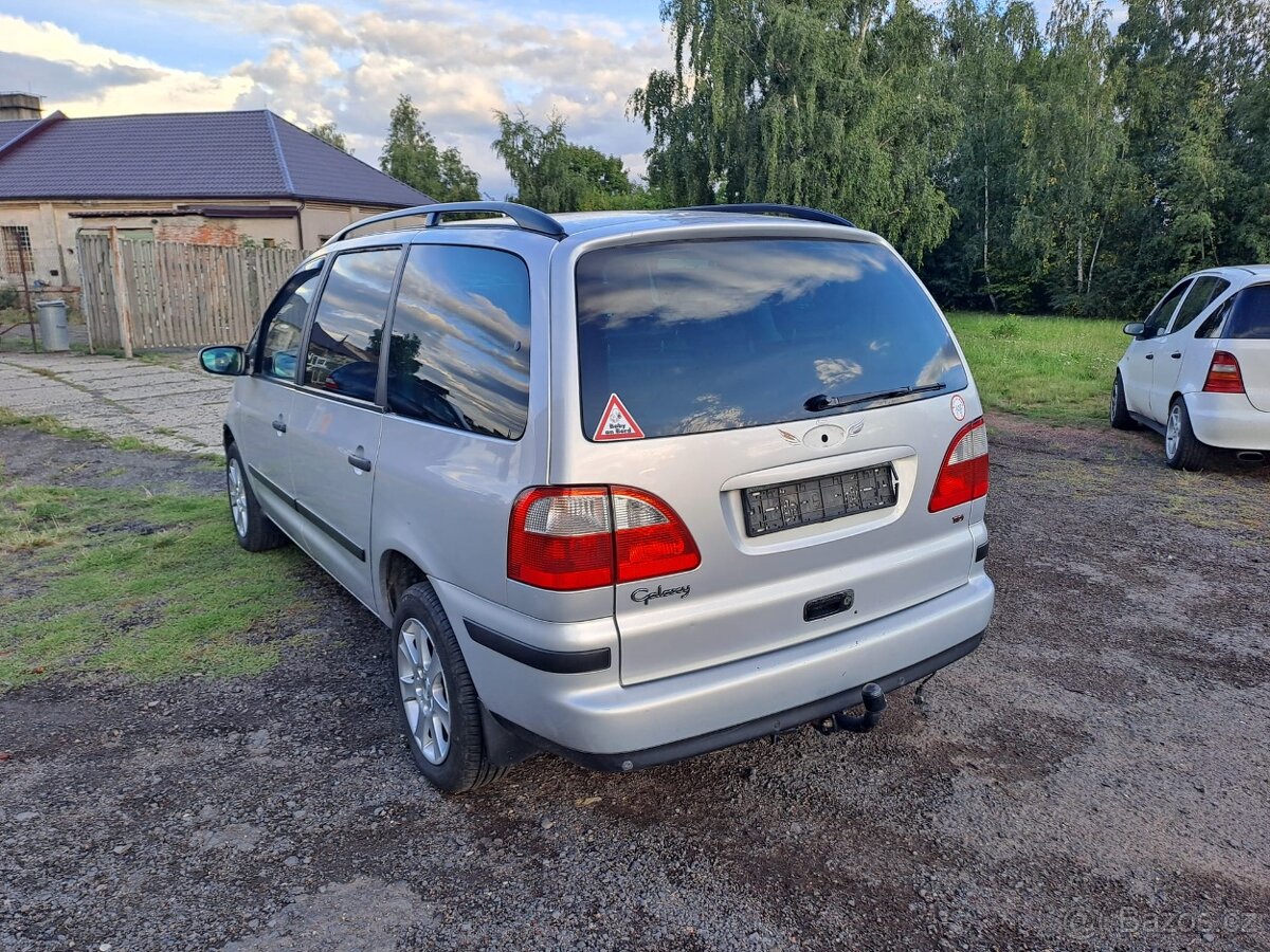 Ford Galaxy - 5