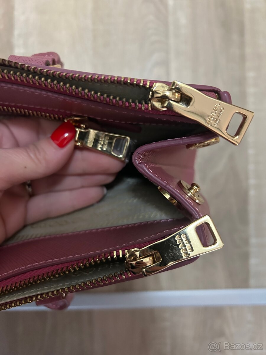 Kabelka Prada ( neni original) - 5