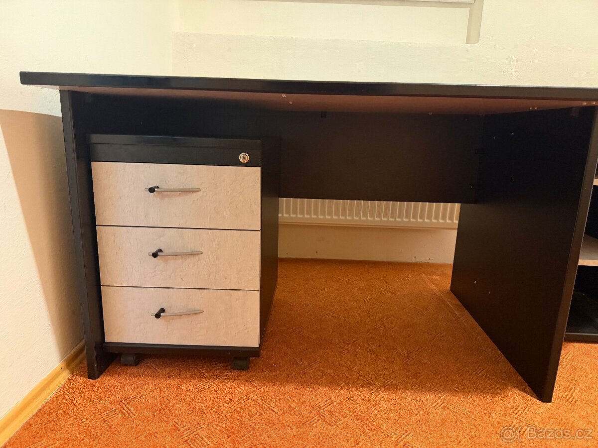 Kancelářský stůl - 5