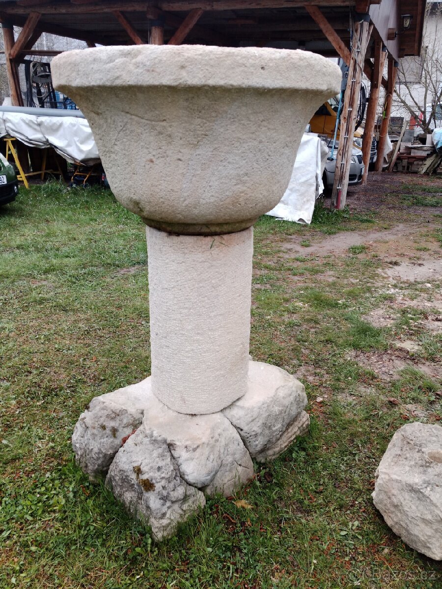 Pískovcový květináč - 5