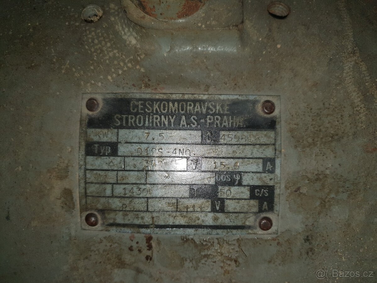 Historický kroužkový motor. - 5