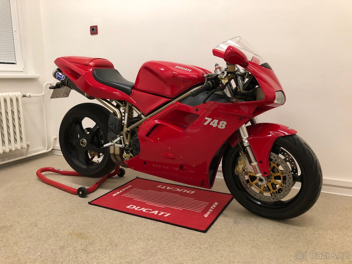 Ducati 748 - 5
