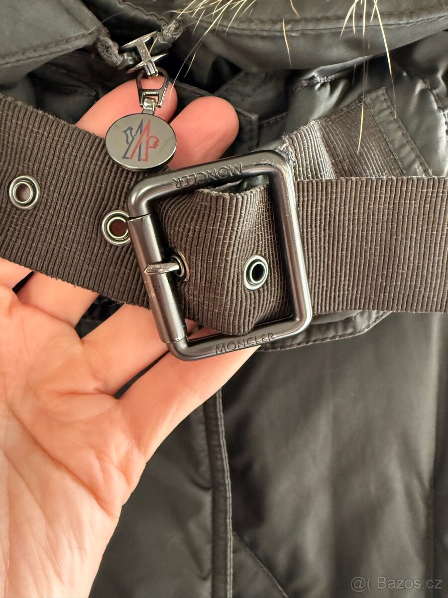 Perova bunda Moncler s myvali kozesinou - 5