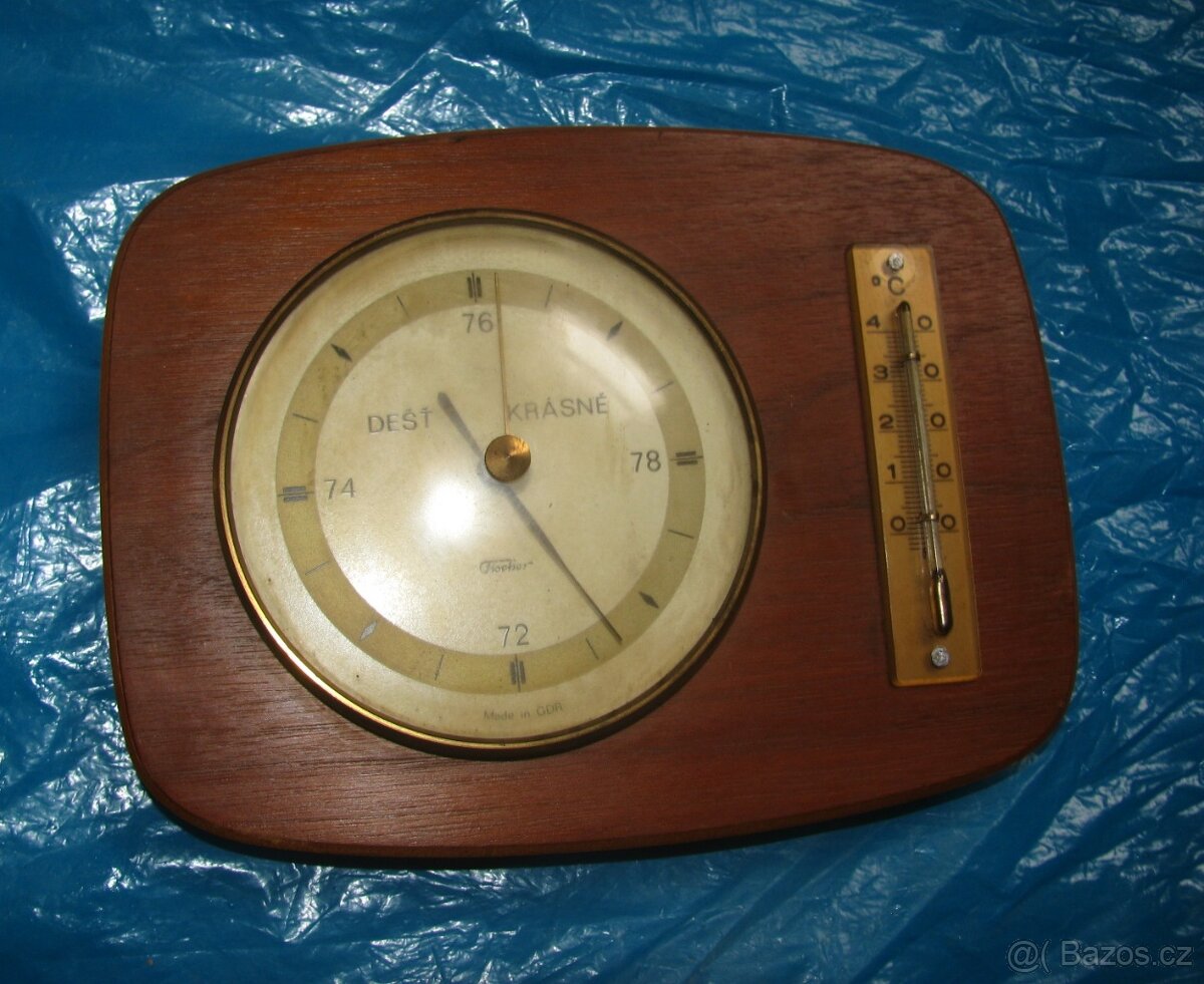 staré hodiny a budíky - 5