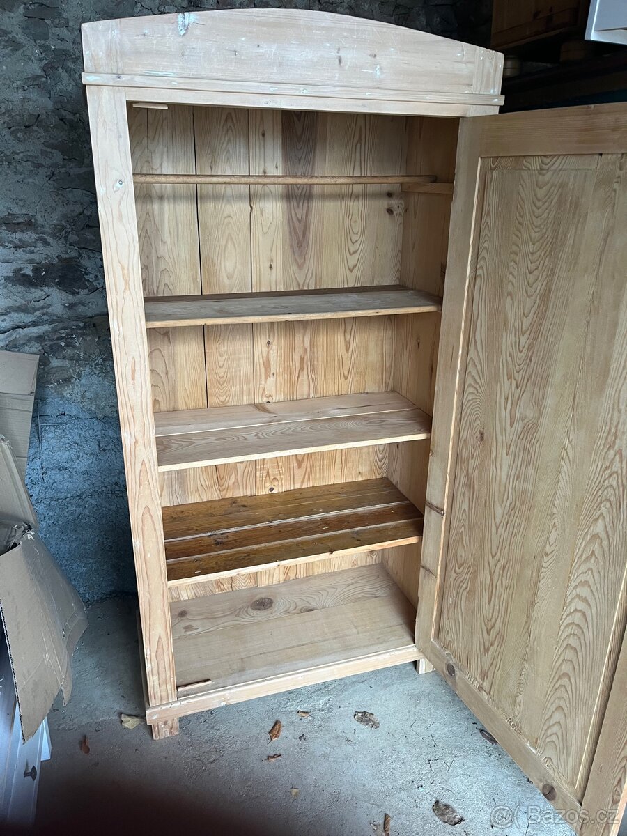 Starožitná skříň masivní - 5