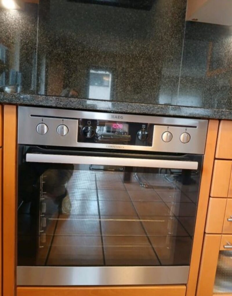 Buková kuchyně zn.Nolte se spotebiči,5816 - 5