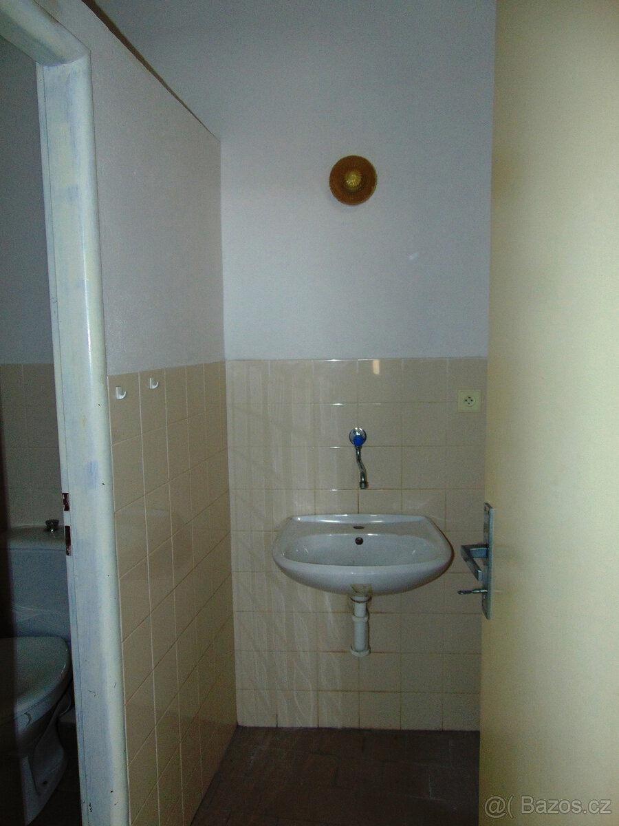 Pronájem obchodu ve Znojmě - 5