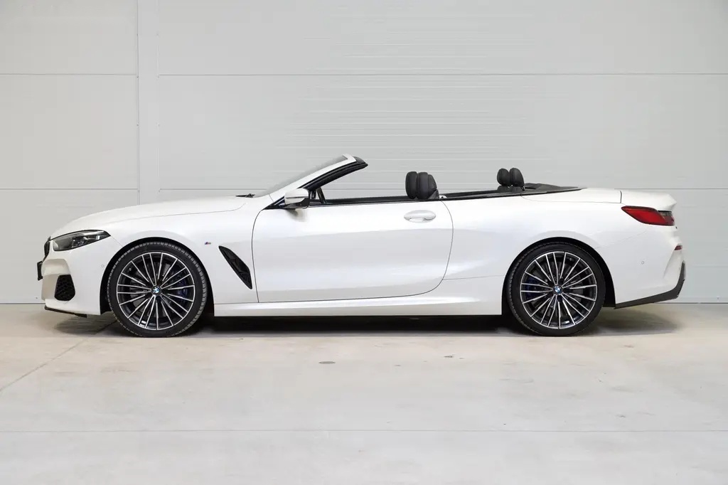BMW Řada 8, BMW 850i Xdrive cabrio - 5