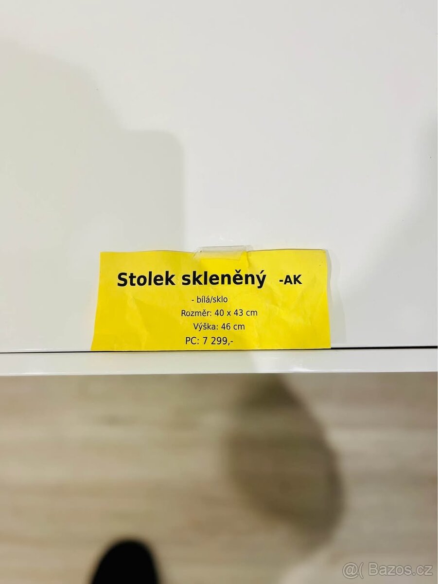 Designový skleněný stolek Hanák – bílý lak & čiré sklo Nový - 5