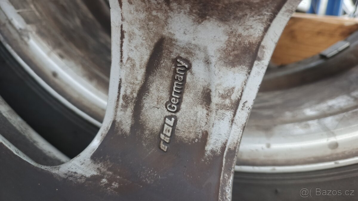 ALU kola Rial 5x114,3 - 5