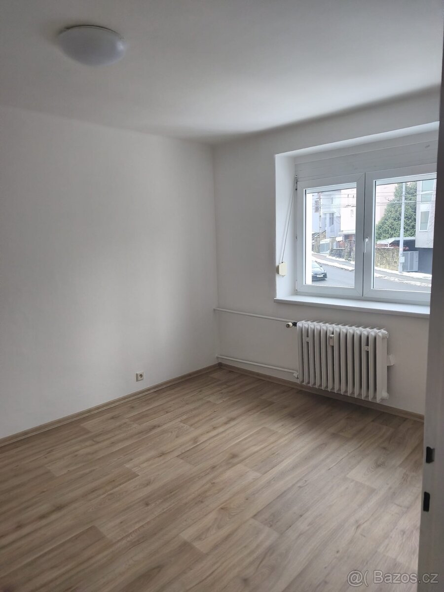 Pronajmu byt 2+1 Zlín - 5