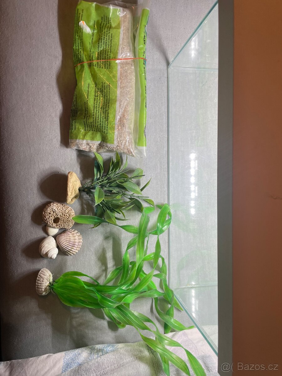 Plně vybavené akvárko - 5