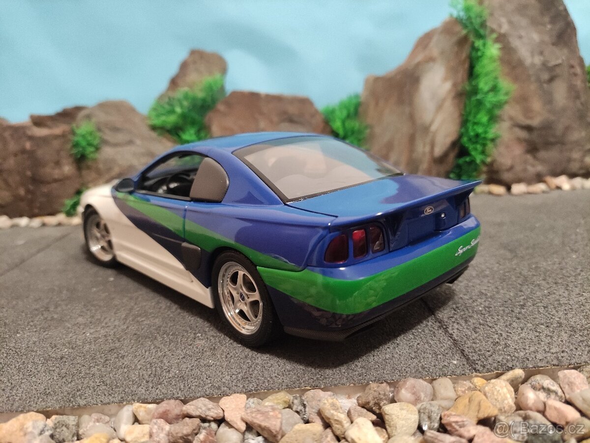 prodám model 1:18 ford mustang super stallion AUTOart - 5