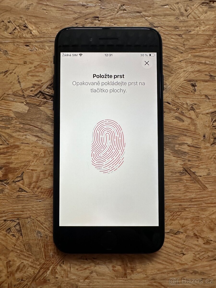 Apple iPhone SE2020 64GB Černý - 5