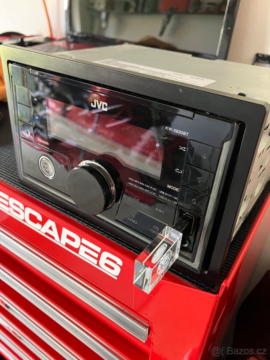 AUTORÁDIO JVC - 5