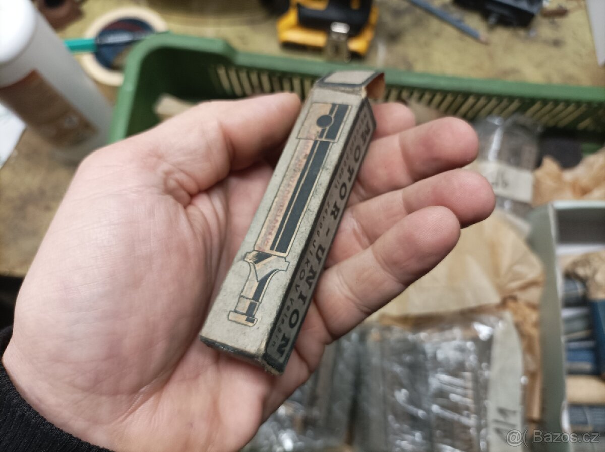 Elementy čerpadlo Tatra , Praga , Škoda 706 RTO , Zetor - 5