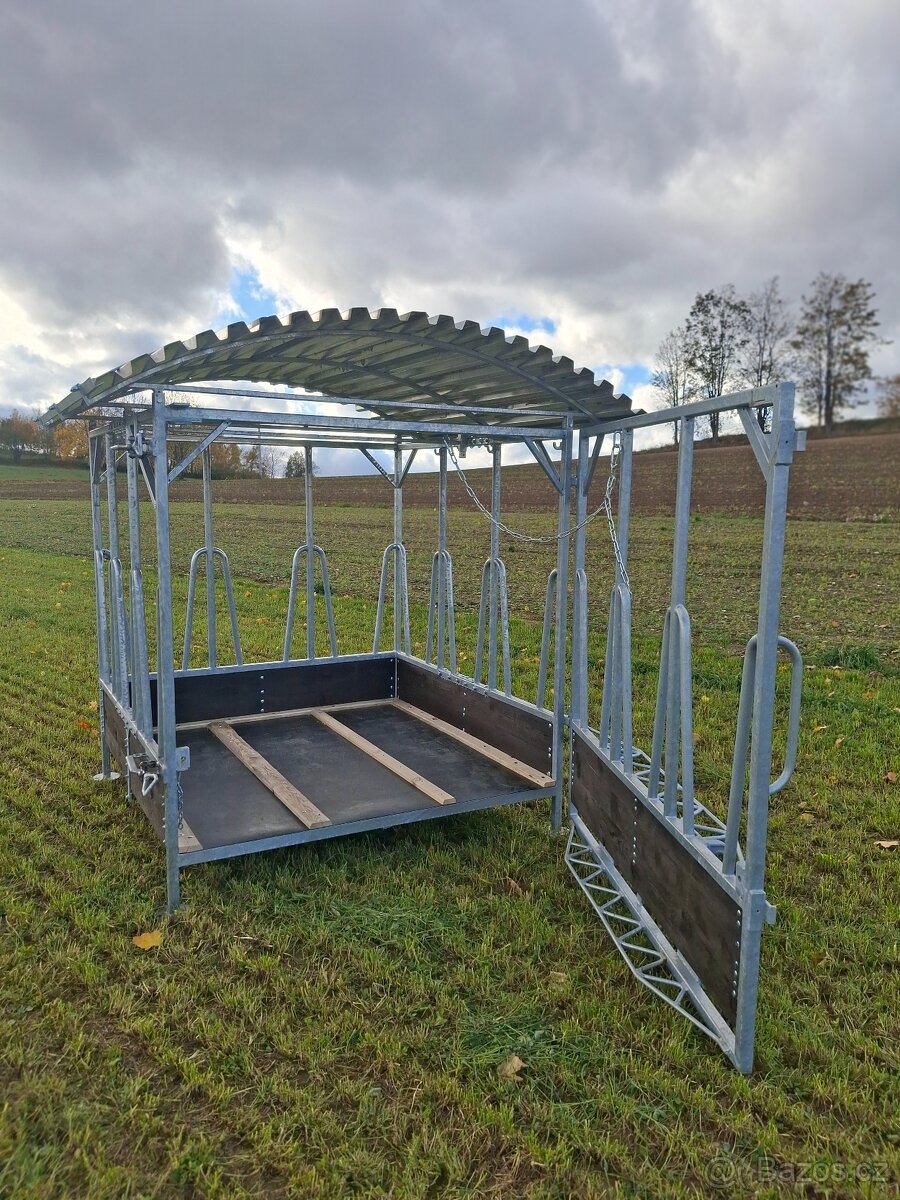 Prodám příkrmiště hranaté přenosné čelním nakladačem - 5