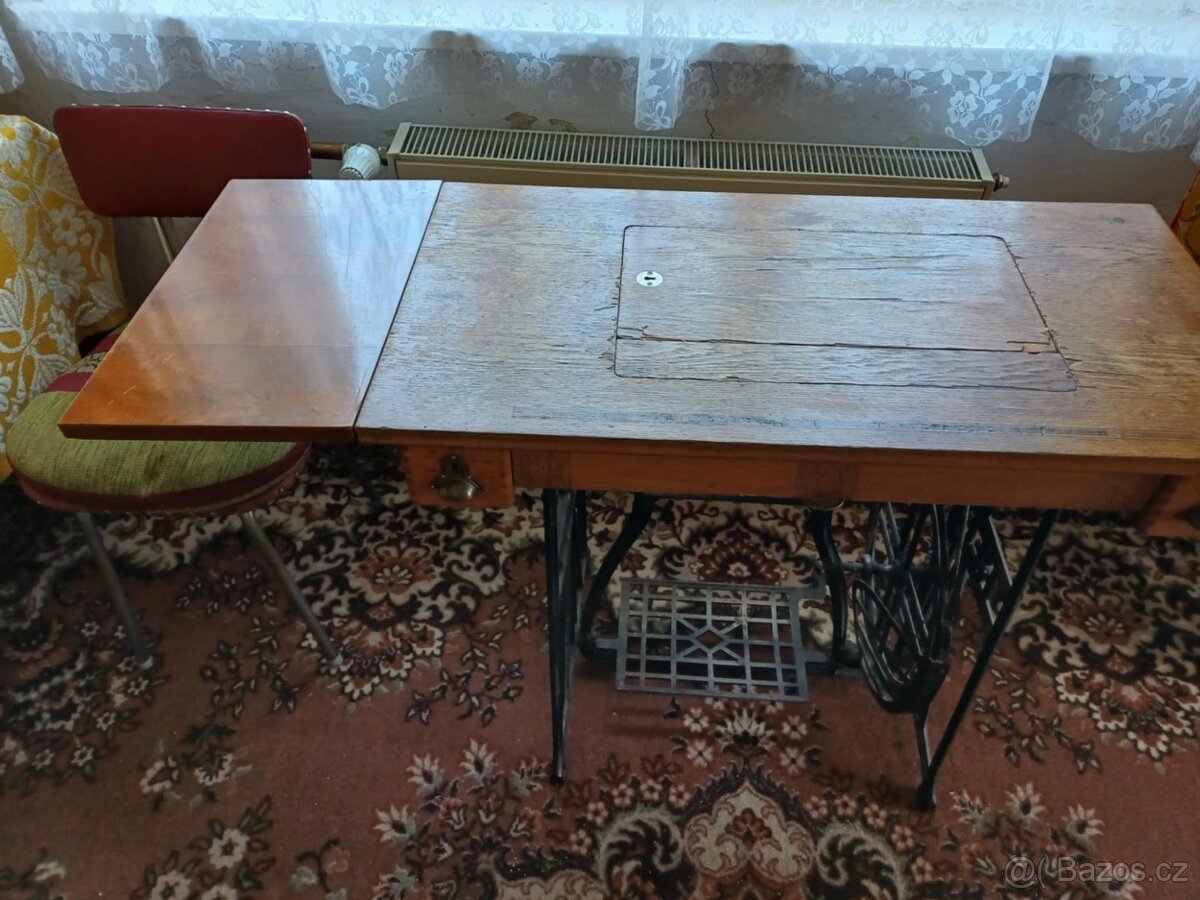 šlapací šicí stroj HEROS - 5