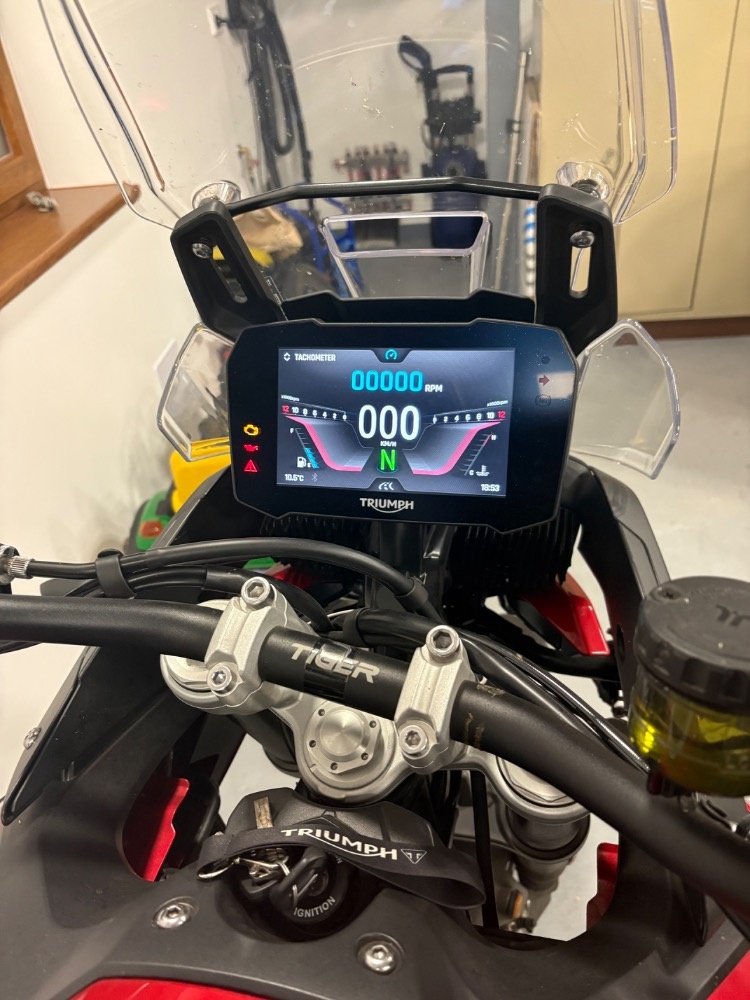 Prodám Triumph Tiger 900 GT PRO - 5