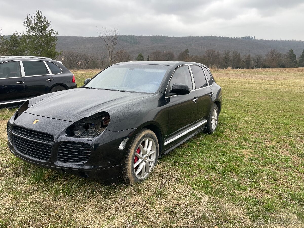 Porsche Cayenne 955 4.5 turbo - 5