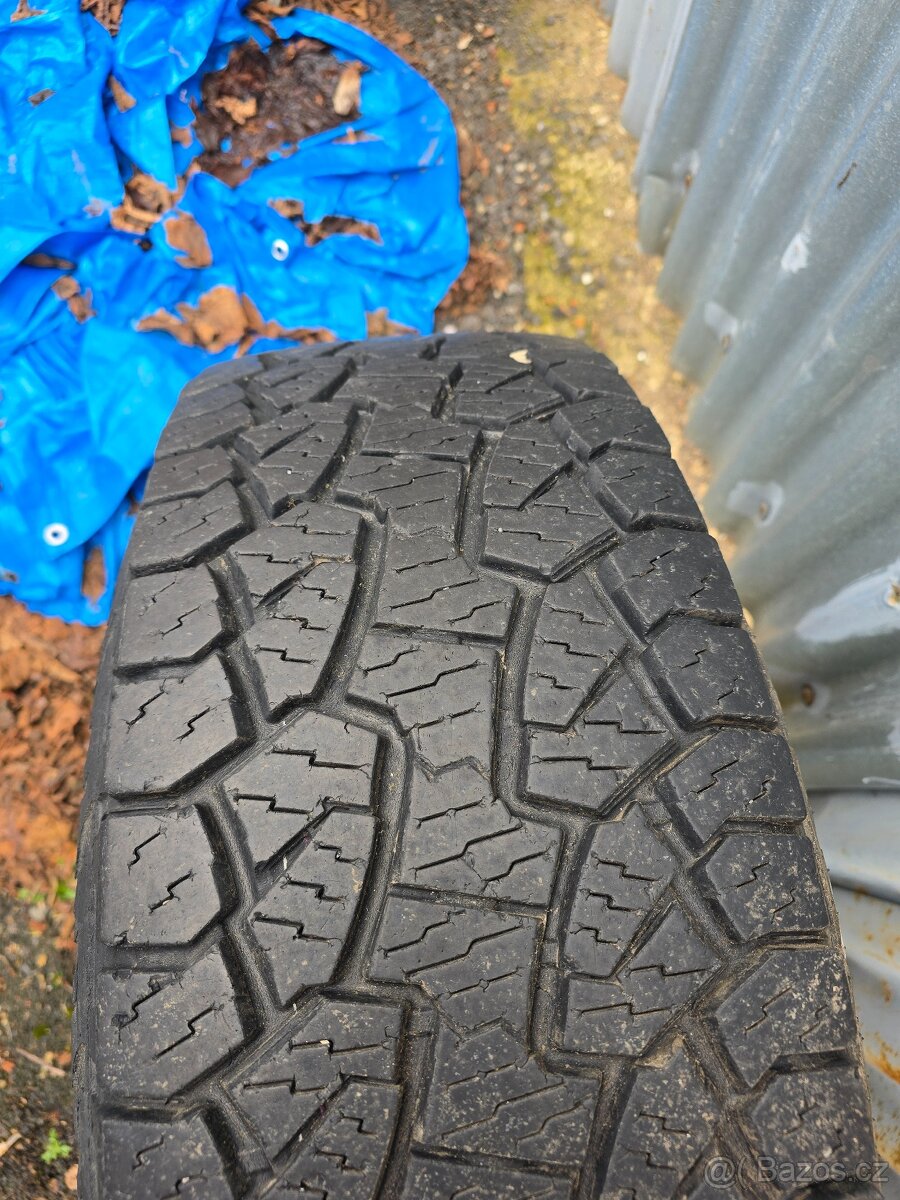 ALU kola 6x139,7 R16 pneu 285/75/R16