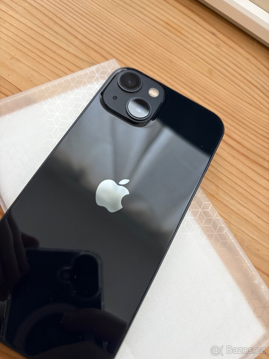 iPhone 13 černý, 128GB - 5