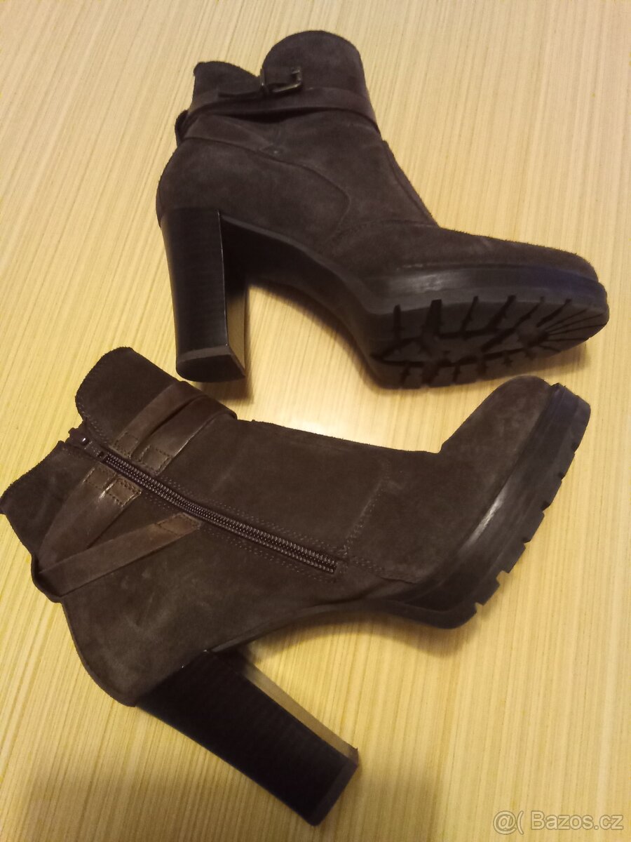 Semišové boty, velikost 38 - 5