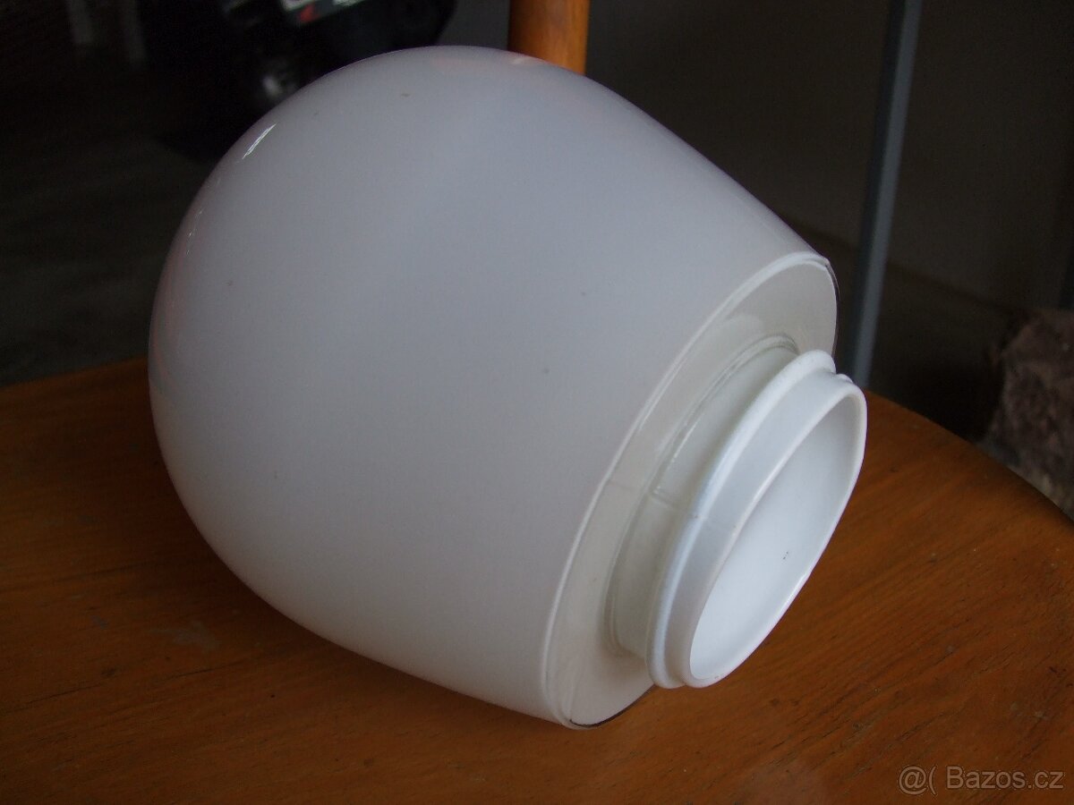 SKLENĚNÁ STÍNIDLA - 5