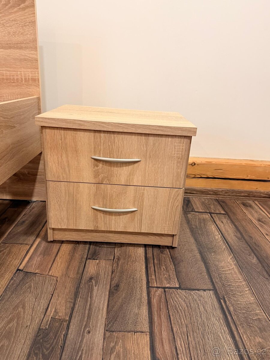 Postel s roštem + noční stolek - 5