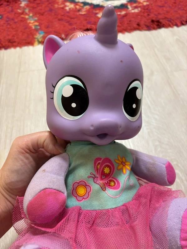 Interaktivní poník Lily od značky Hasbro - 5