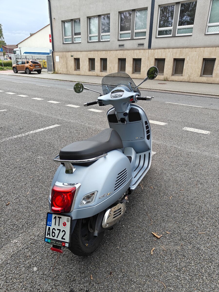 Vespa GTS 300 SuperTech - 5
