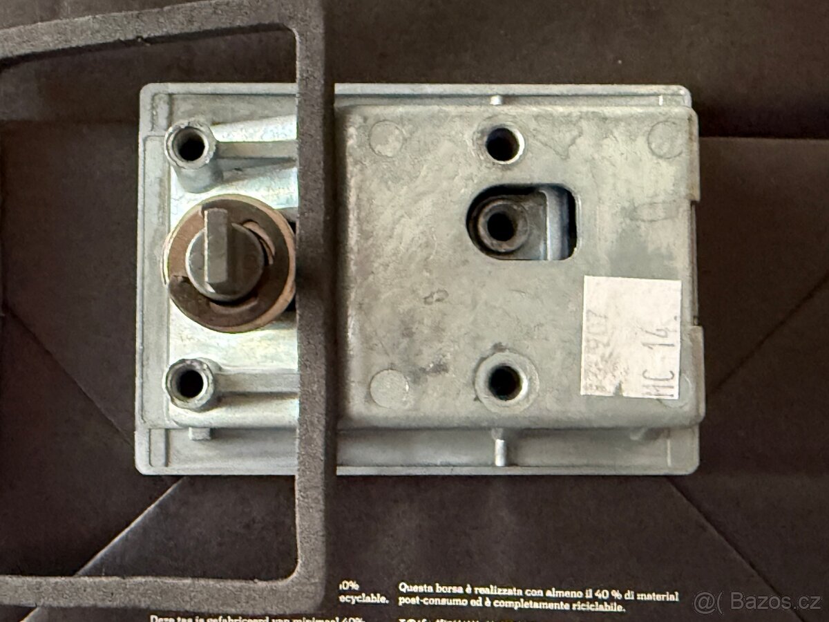 Zámek na konský vlek Venkovní - 5