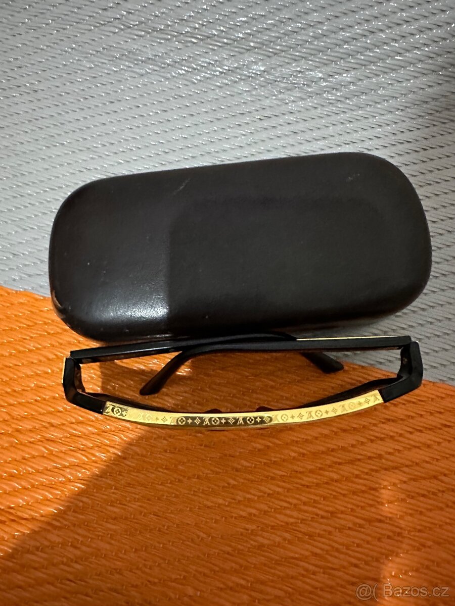 Sluneční brýle LV - 5